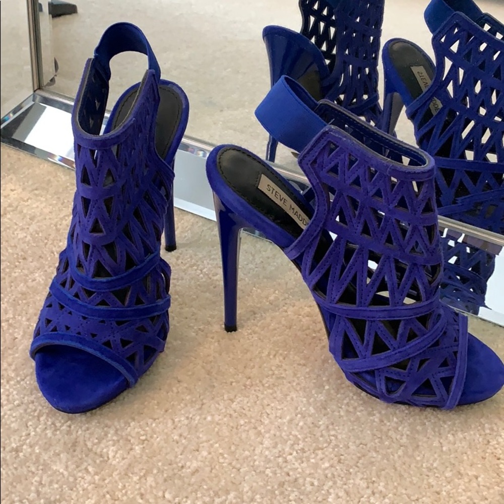 Steve Madden electric blue heels!